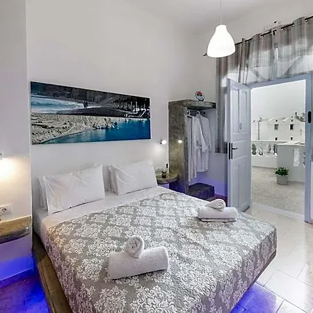 Santorininy Hotel